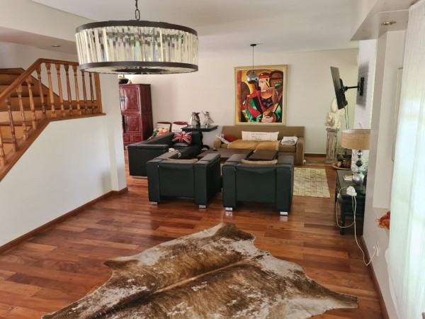 Venta Lindisima Casa en Martinez Vias a Libertador