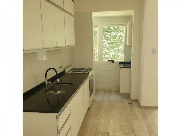 Lindísimo Departamento con Jardín