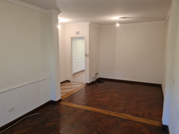 Departamento de 3 Ambientes con Jardín