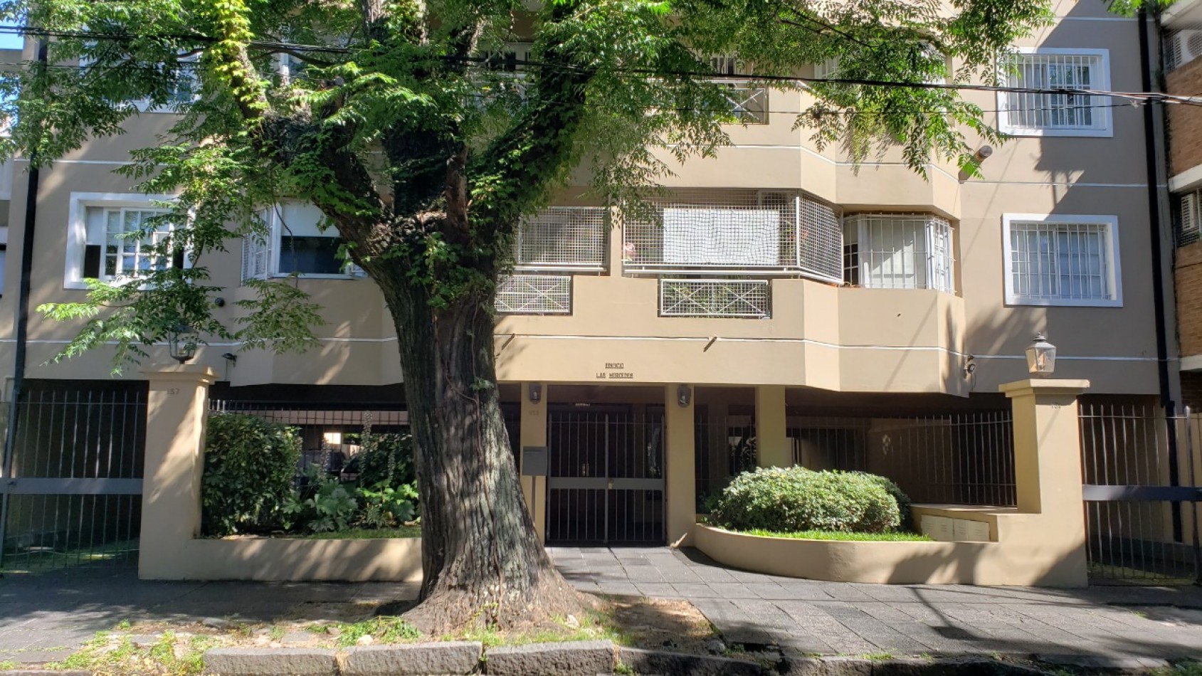 Venta Departamento 3 Ambientes Con Cochera en San Isidro