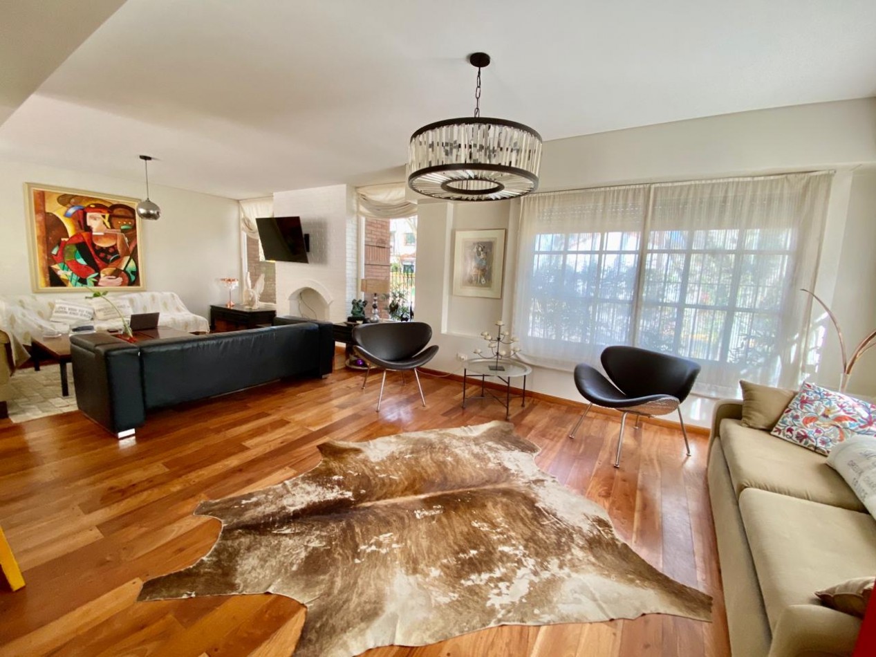 Venta Lindisima Casa en Martinez Vias a Libertador