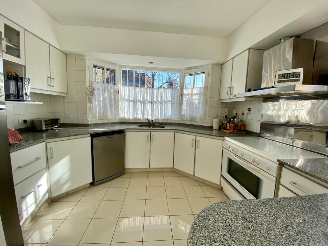 Venta Lindisima Casa en Martinez Vias a Libertador