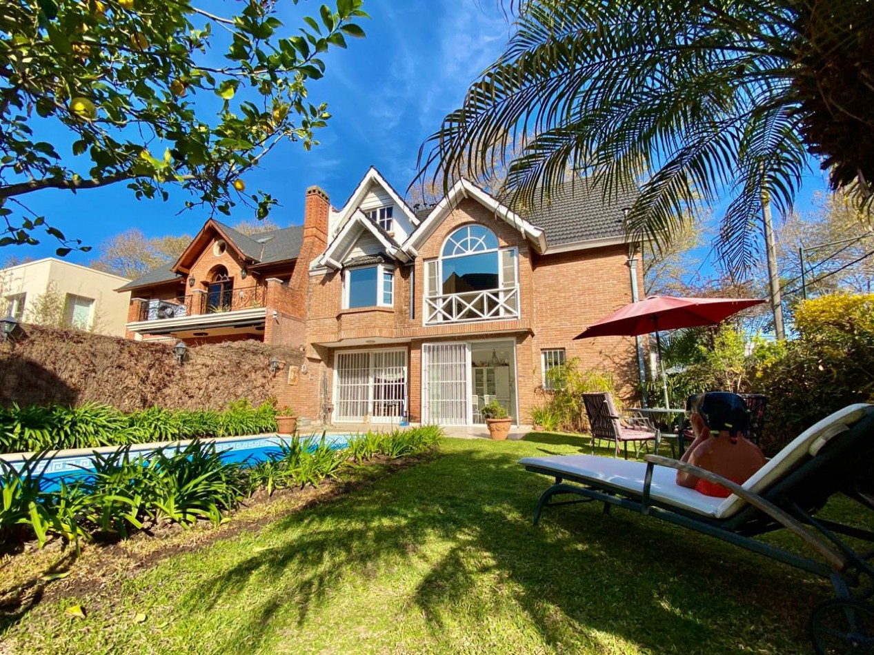 Venta Lindisima Casa en Martinez Vias a Libertador