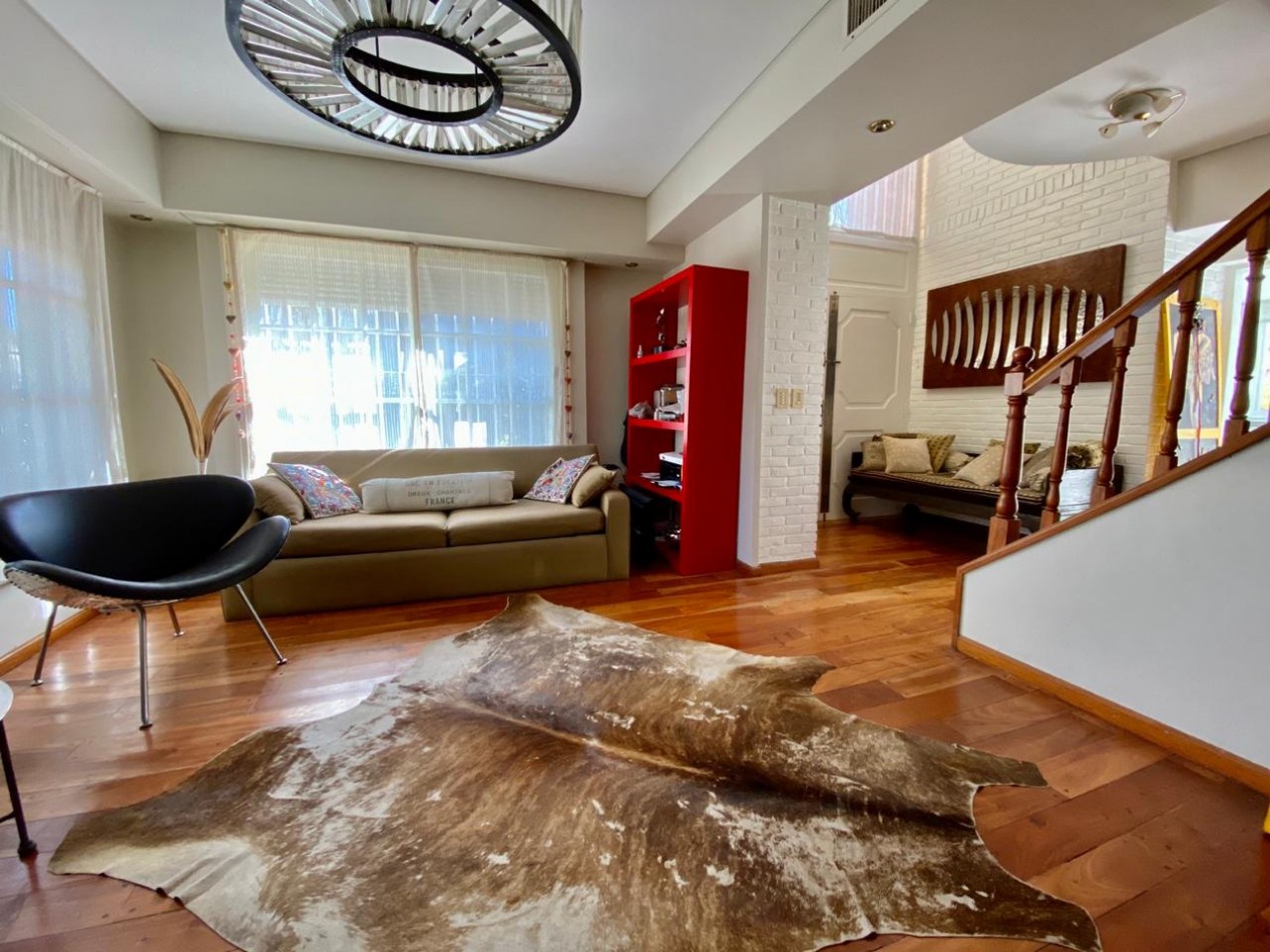 Venta Lindisima Casa en Martinez Vias a Libertador