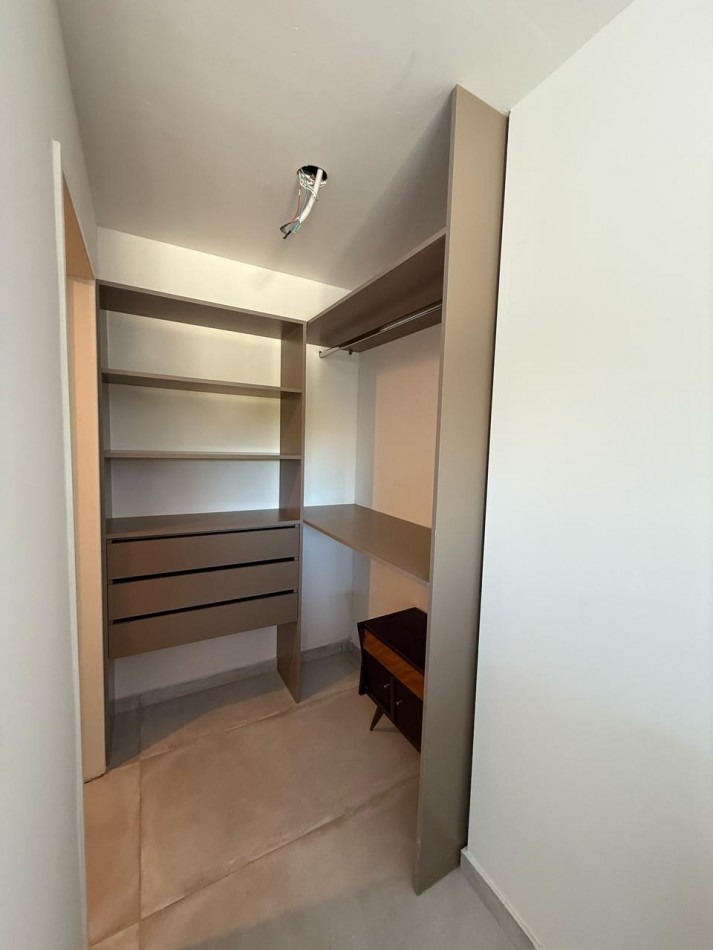 Venta Departamento 3 ambientes con Increible Terraza en Beccar