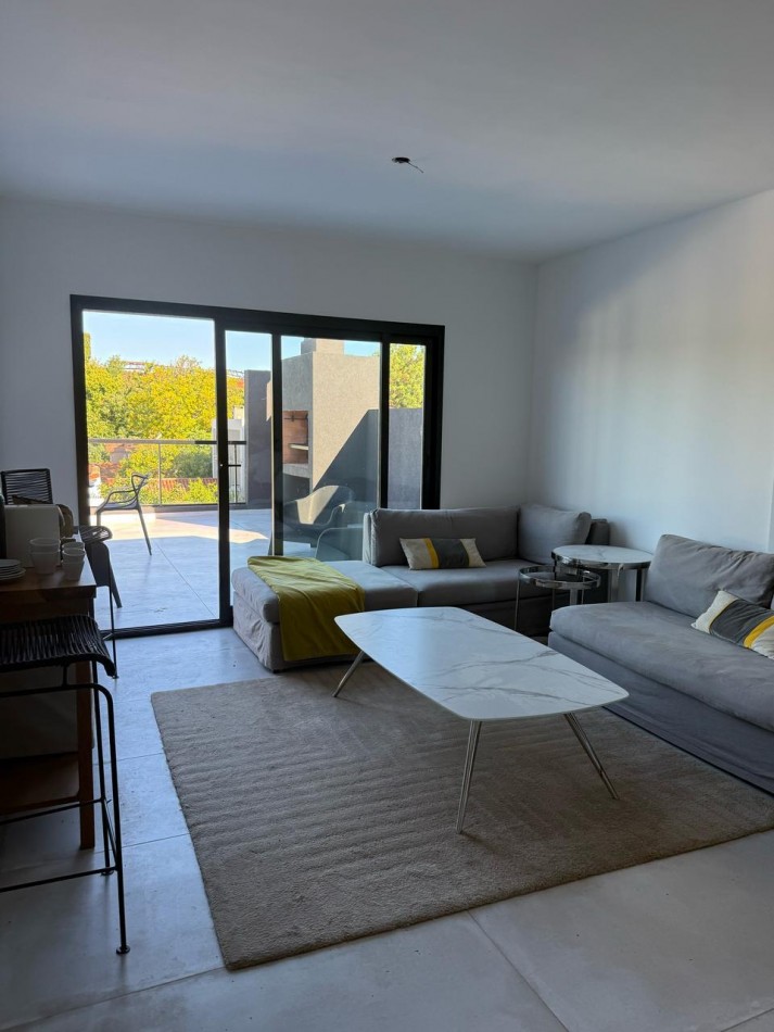 Venta Departamento 3 ambientes con Increible Terraza en Beccar