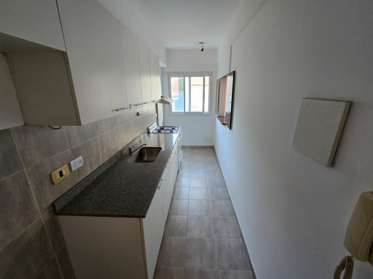 Venta Departamento 2 Ambientes con cochera en San Isidro