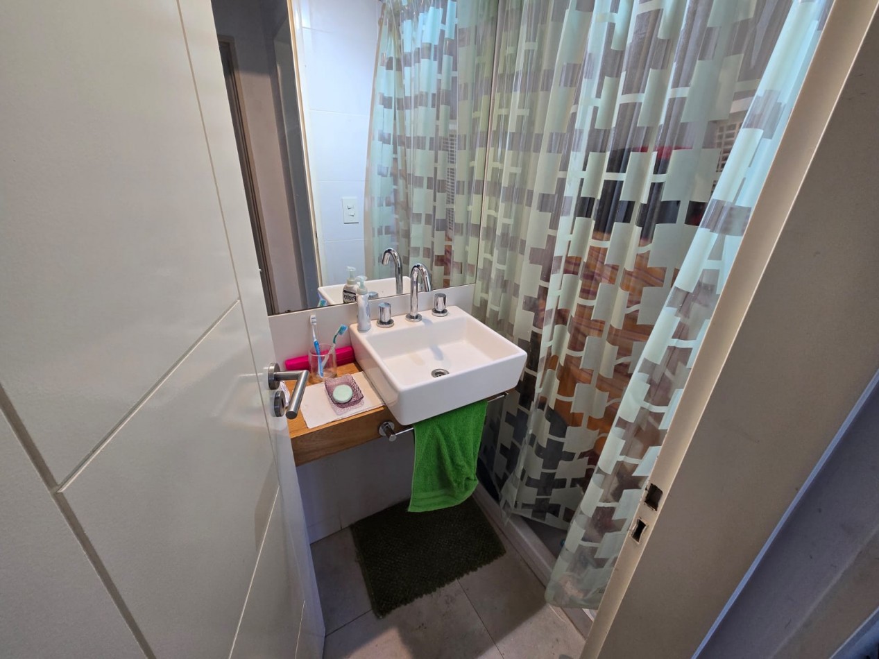 Alquiler Departamento de 3 ambientes con Cochera