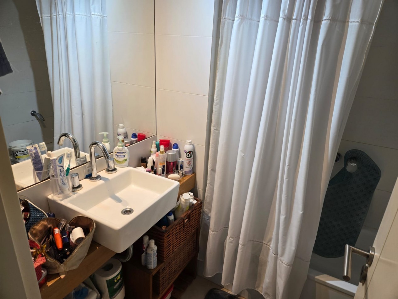 Alquiler Departamento de 3 ambientes con Cochera