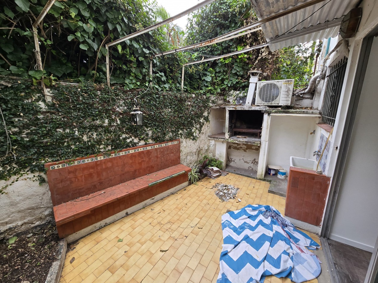 Departamento de 2 Ambientes con patio en el centro de San Isidro