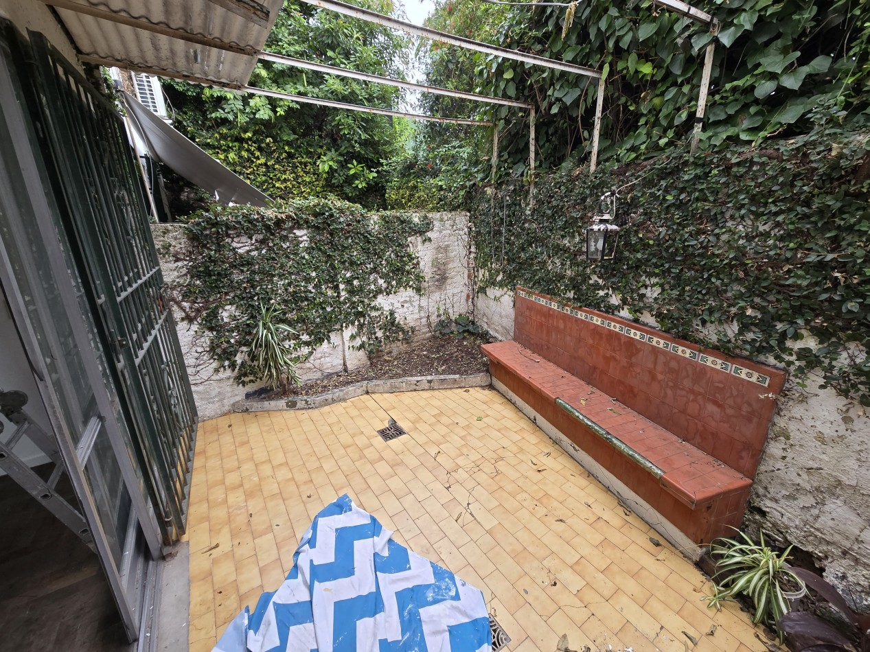 Departamento de 2 Ambientes con patio en el centro de San Isidro