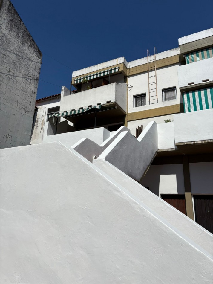 Venta Departamento 3 Ambientes Con Cochera en San Isidro. Apto credito !