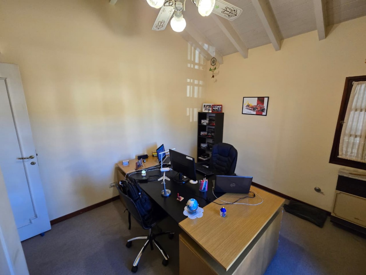 Casa en venta en San Isidro con jardin y pileta