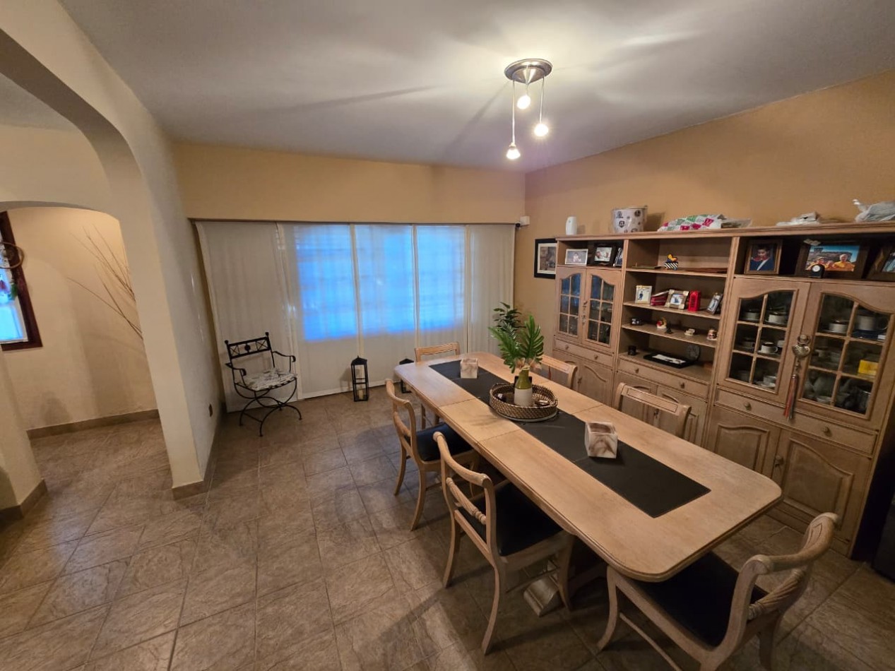 Casa en venta en San Isidro con jardin y pileta