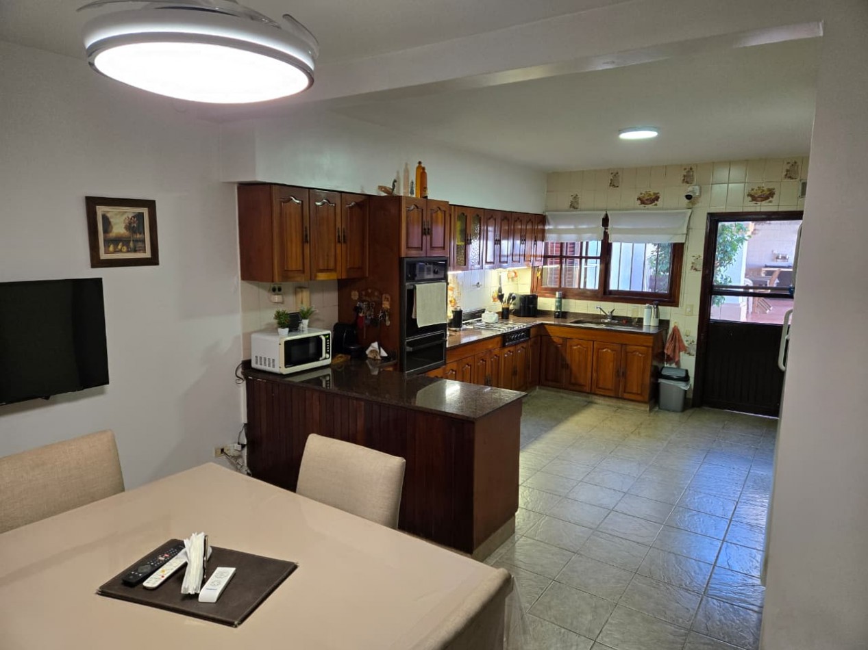 Casa en venta en San Isidro con jardin y pileta