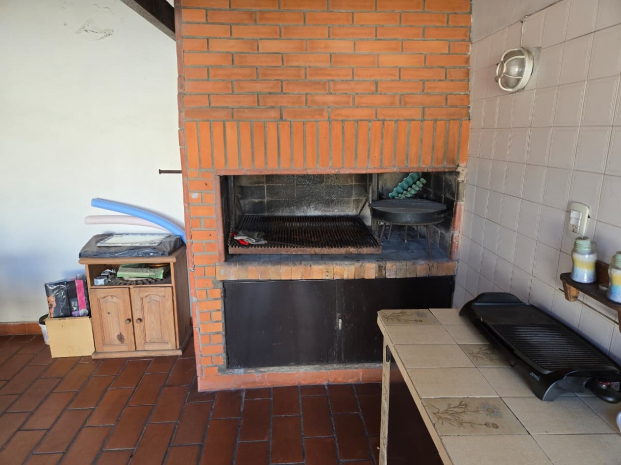 Casa en venta en San Isidro con jardin y pileta