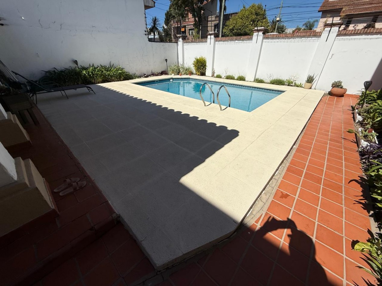 Casa en venta en San Isidro con jardin y pileta