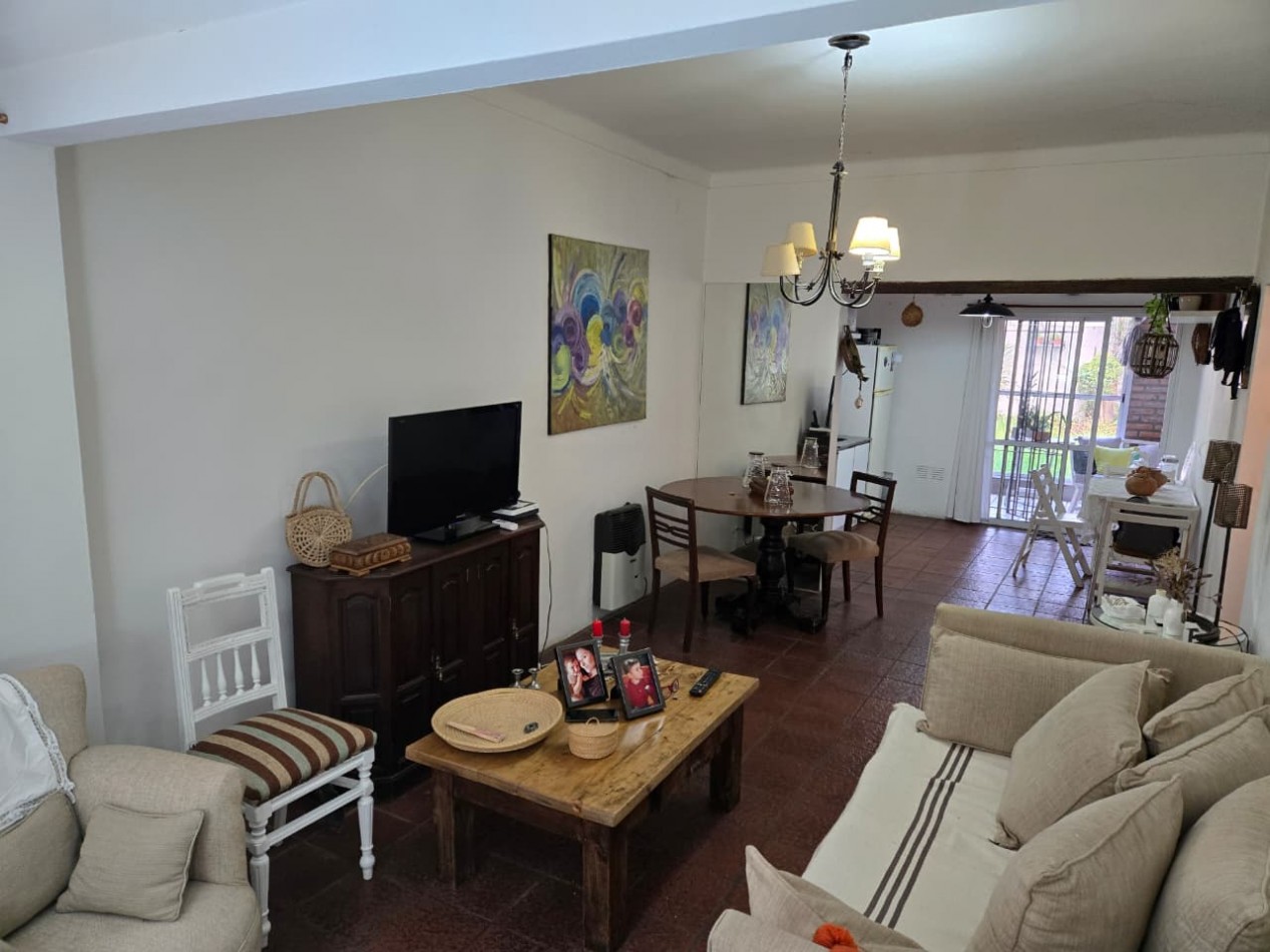 Venta Casa Sobre Lote Propio en La Calabria San Isidro.