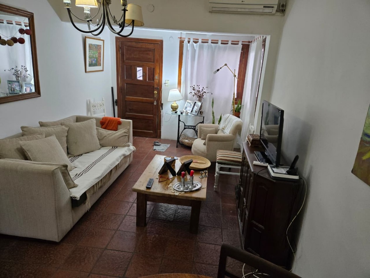 Venta Casa Sobre Lote Propio en La Calabria San Isidro.