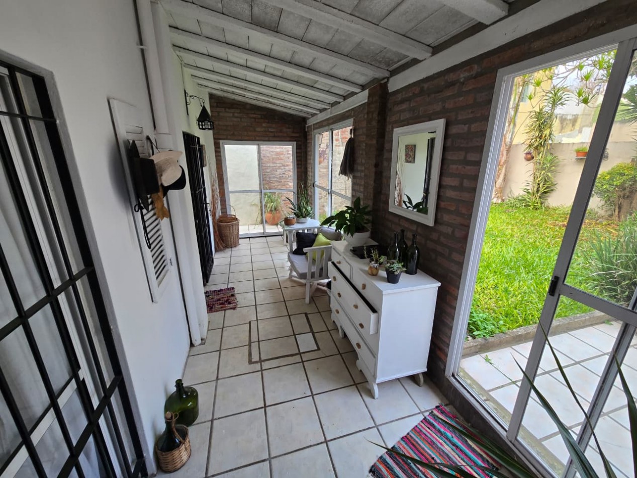 Venta Casa Sobre Lote Propio en La Calabria San Isidro.