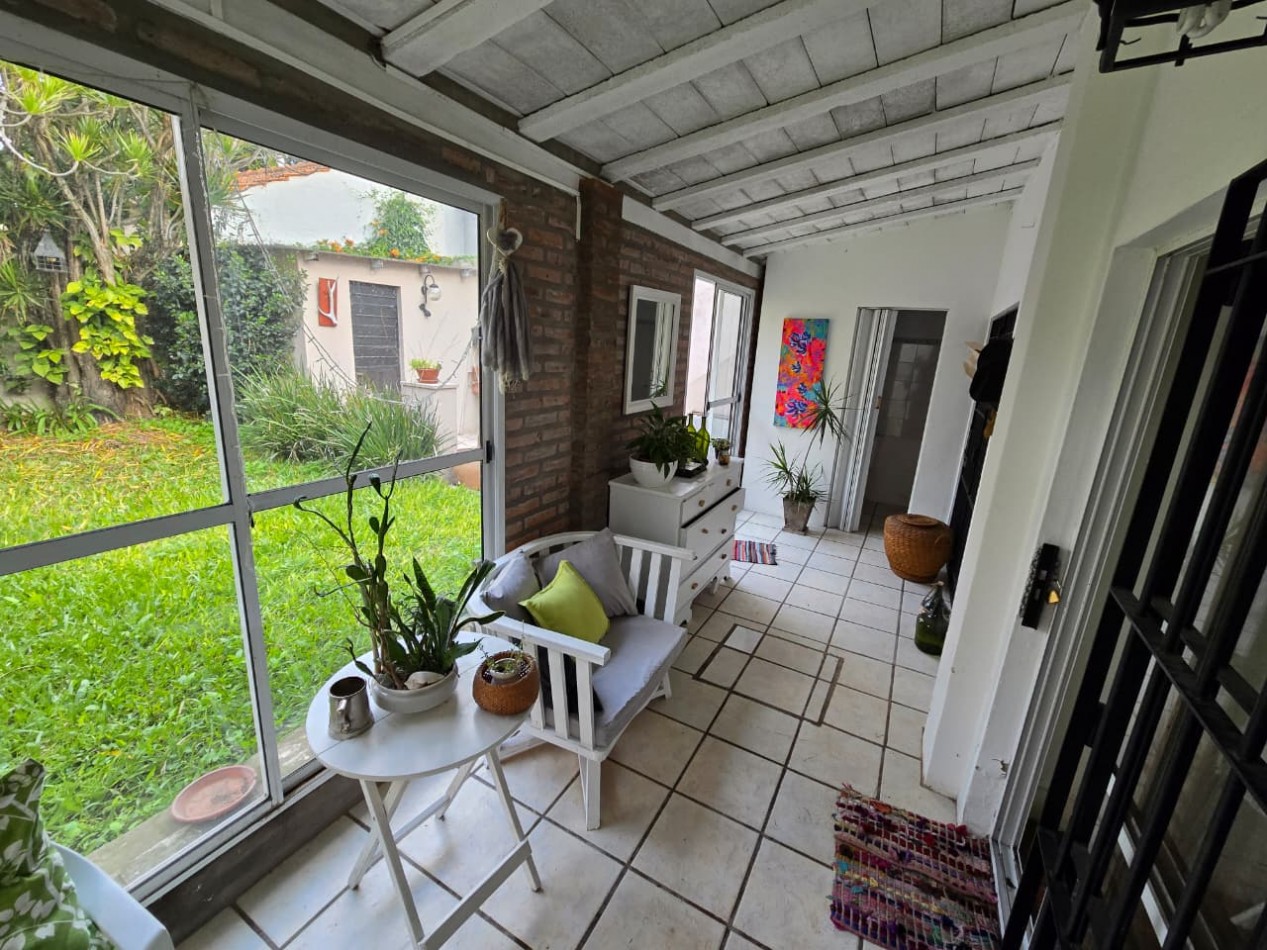 Venta Casa Sobre Lote Propio en La Calabria San Isidro.