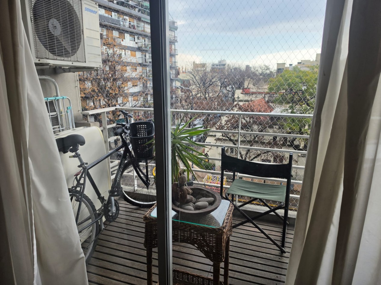 Venta Departamento 2 Ambientes, Sobre Av. F Lacroze en Colegiales.