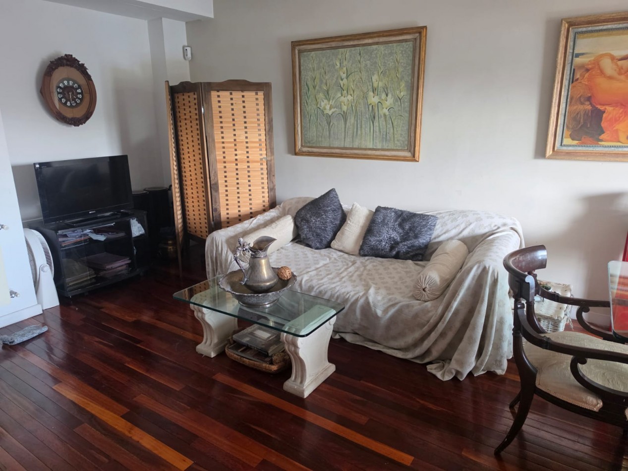 Venta Departamento 2 Ambientes, Sobre Av. F Lacroze en Colegiales.