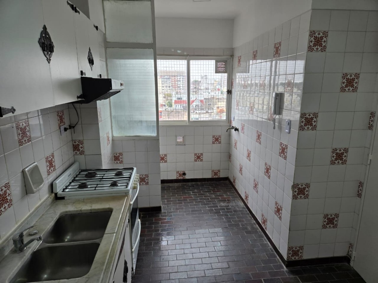 Alquiler Departamento 3 Dormitorios y Dependencias en San Isidro