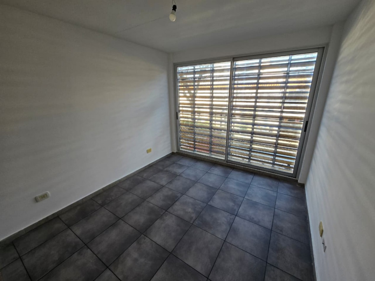 Alquiler Departamento 3 Ambientes con Cochera en San Isidro