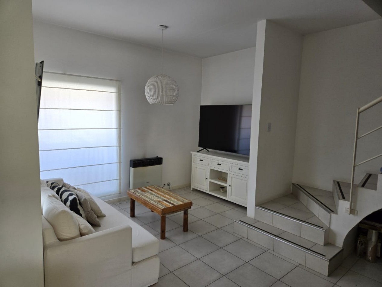 Home 2, Casa de 3 Dormitorios con Pileta