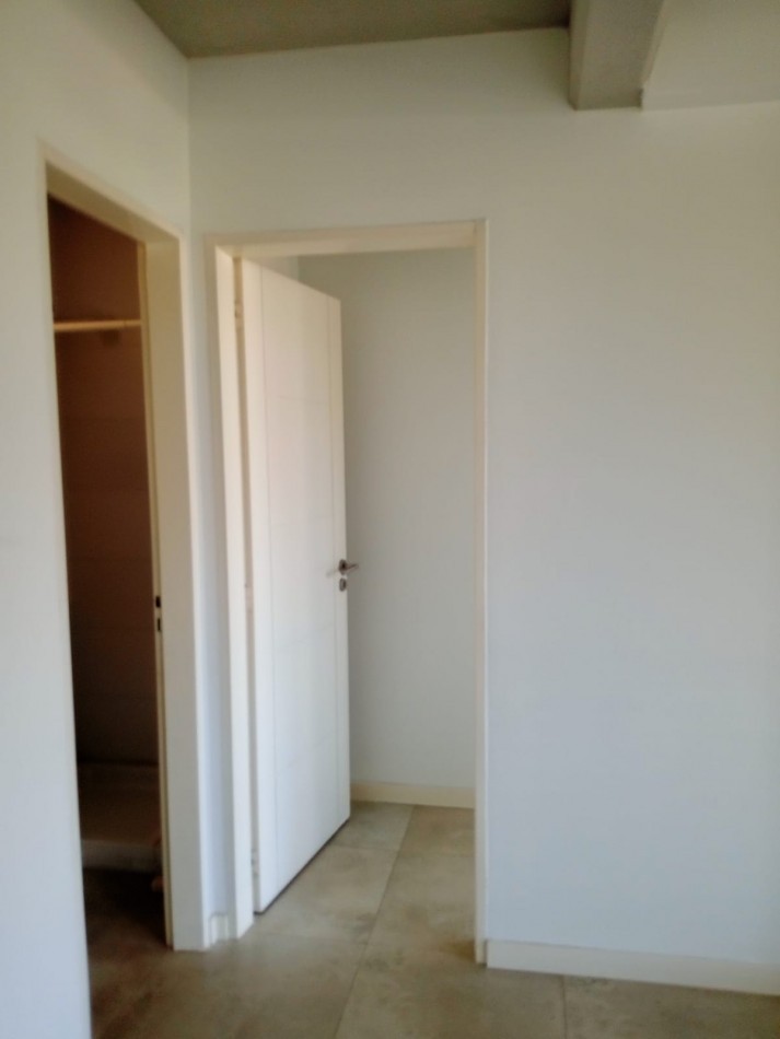 Venta Departamento de 2 ambientes con Cochera en San Isidro