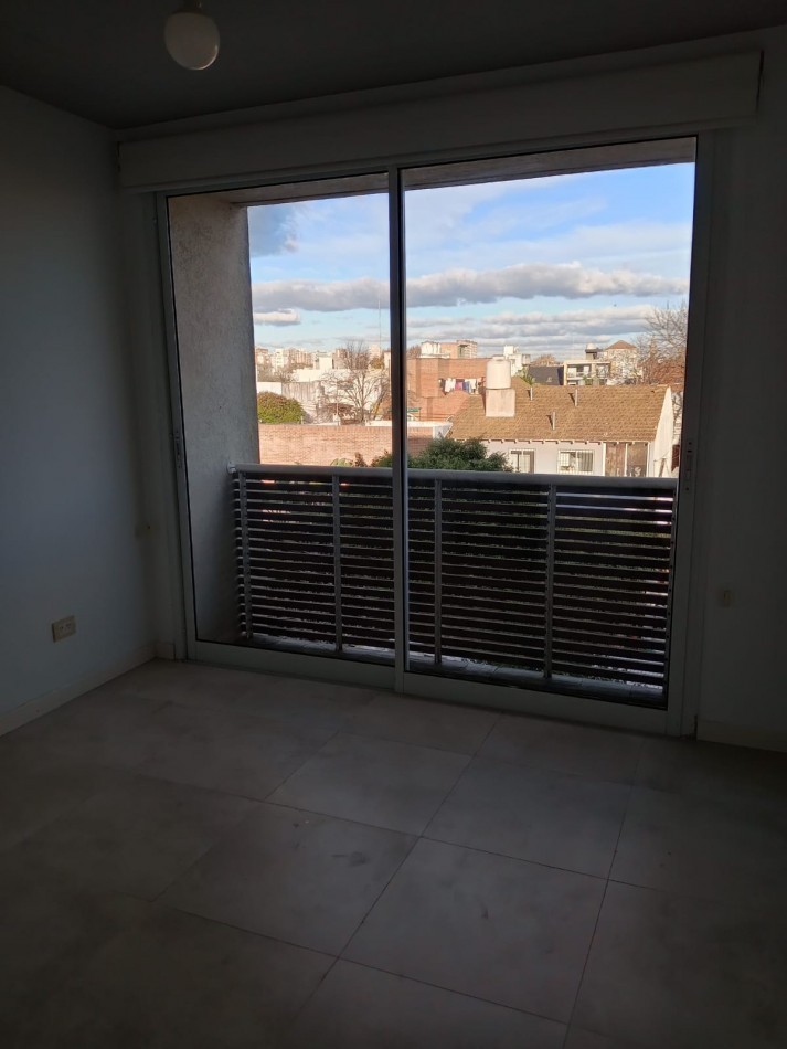 Venta Departamento de 2 ambientes con Cochera en San Isidro