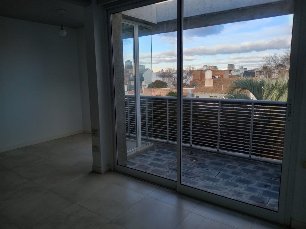Venta Departamento de 2 ambientes con Cochera en San Isidro
