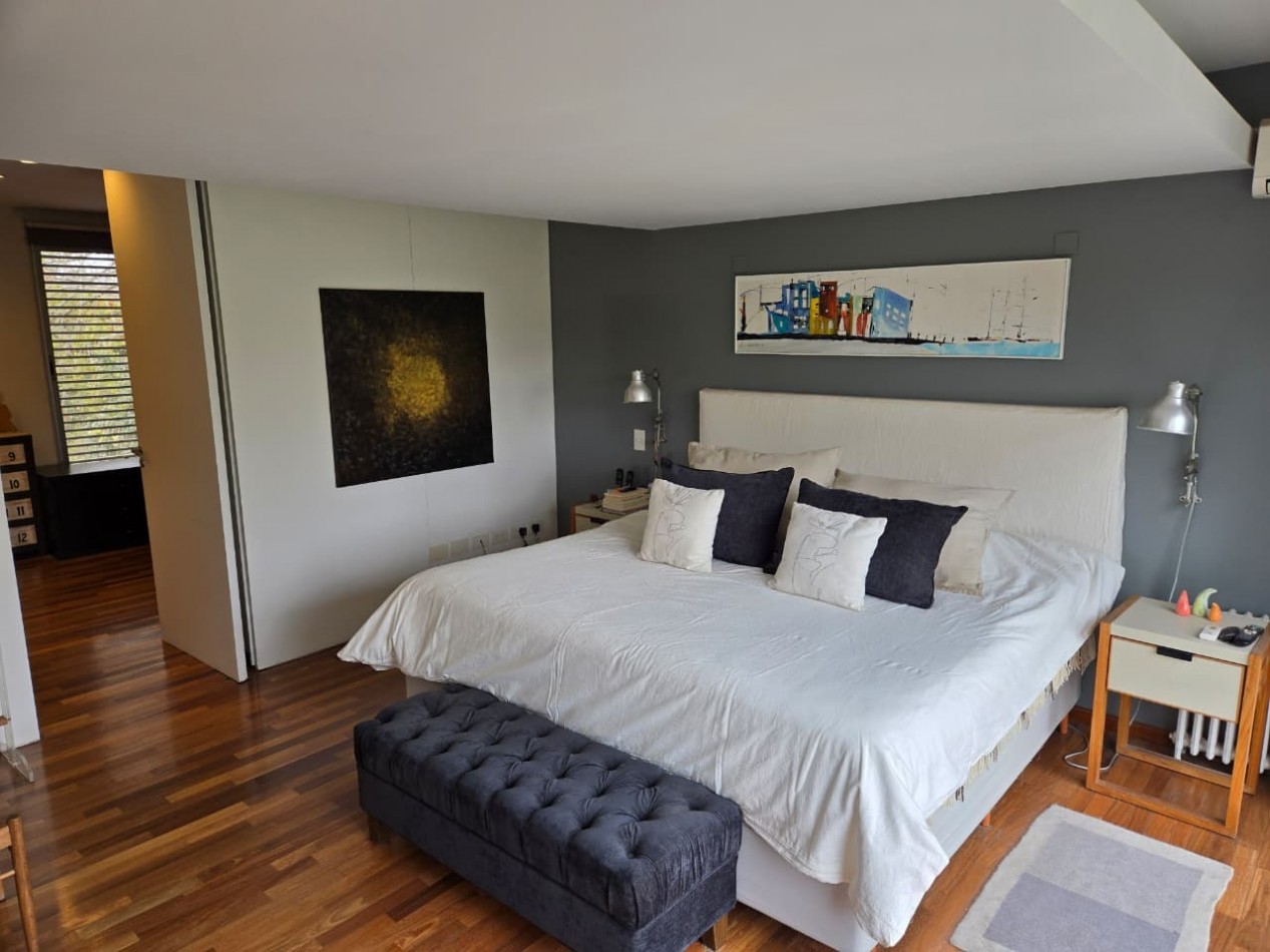 Impecable Casa Moderna en Venta en Lomas de San Isidro