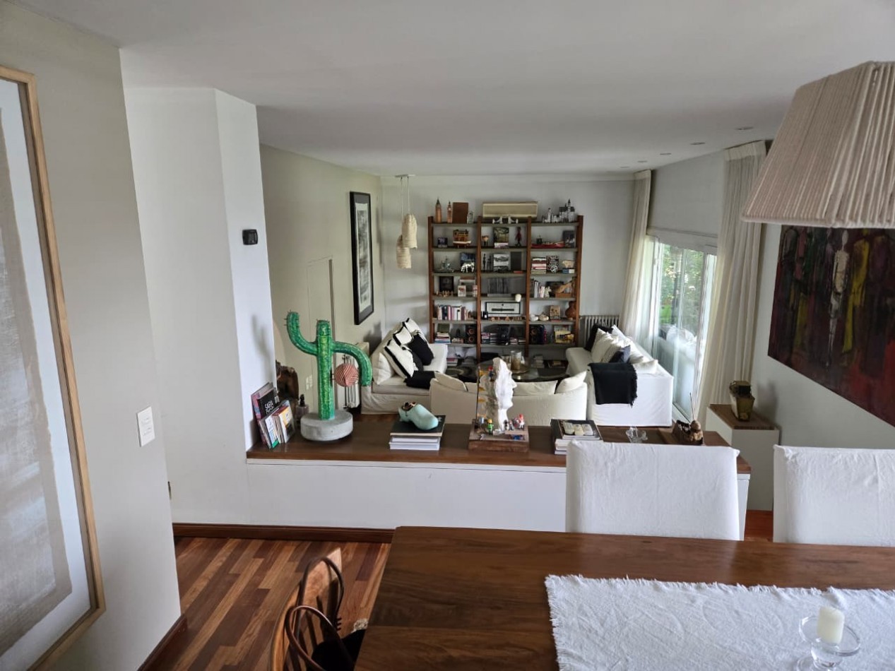 Impecable Casa Moderna en Venta en Lomas de San Isidro