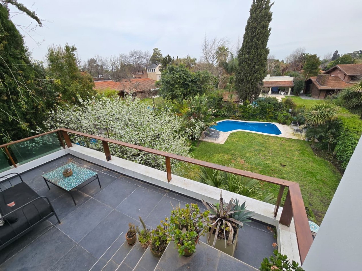 Impecable Casa Moderna en Venta en Lomas de San Isidro