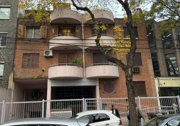 Departamento de 2 Ambientes en Alquiler Con Cochera en San Isidro