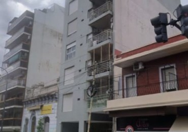 Venta Departamento 2 Ambientes, Sobre Av. F Lacroze en Colegiales.
